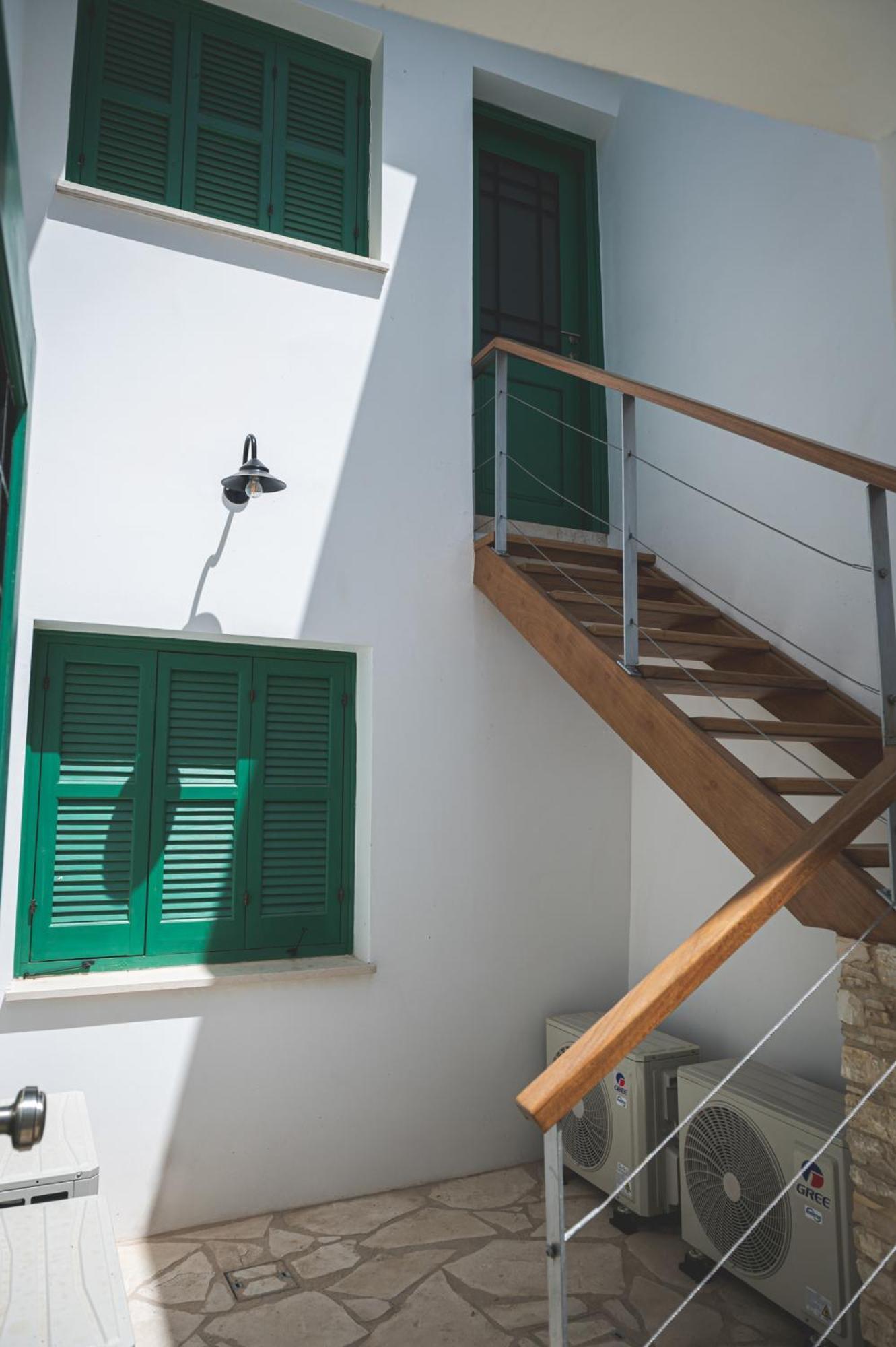 Elite Luxury Suites Omodos Exterior photo
